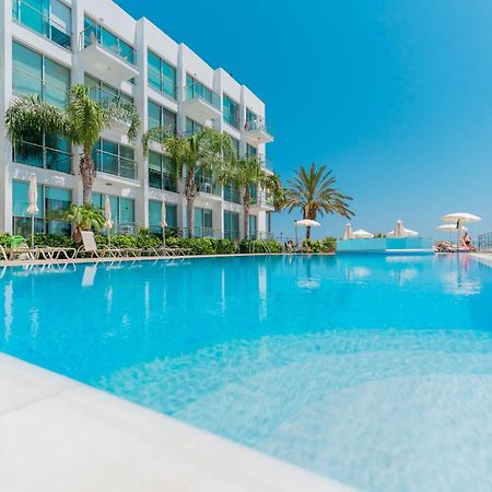 Laila - Coralli Beachfront Apartment Protaras Exterior photo