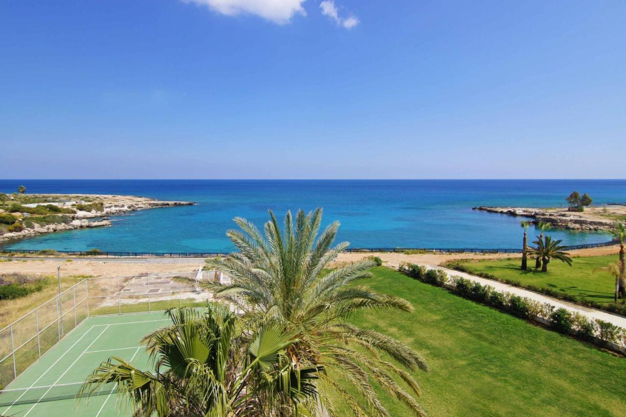 Laila - Coralli Beachfront Apartment Protaras Exterior photo